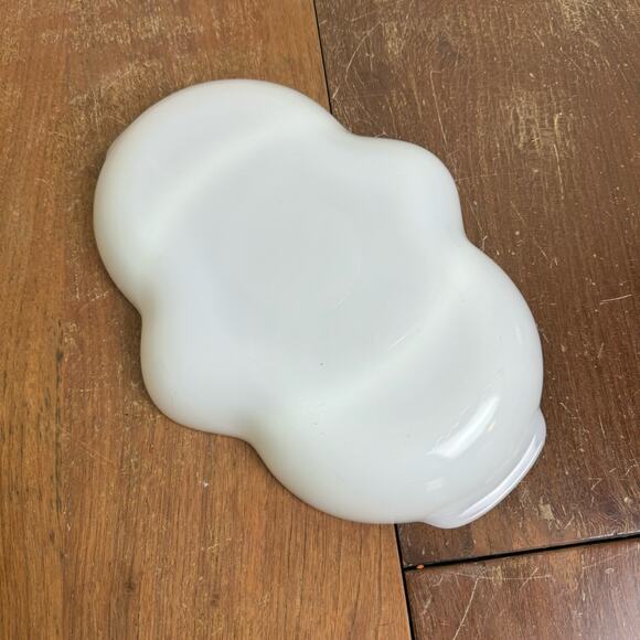 VTG Fire King 3 Section White Gold Trim Dish Anchor Hocking Milk Glass Oven Safe - Picture 7 of 8